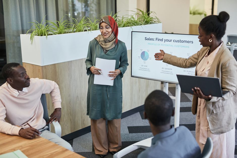 Mastering Customer Journey Management in 2025 - The Essential Guide to Personalization, Analytics, and Seamless CX Mastering Customer Journey Management in 2025: The Essential Guide to Personalization, Analytics, and Seamless CX
