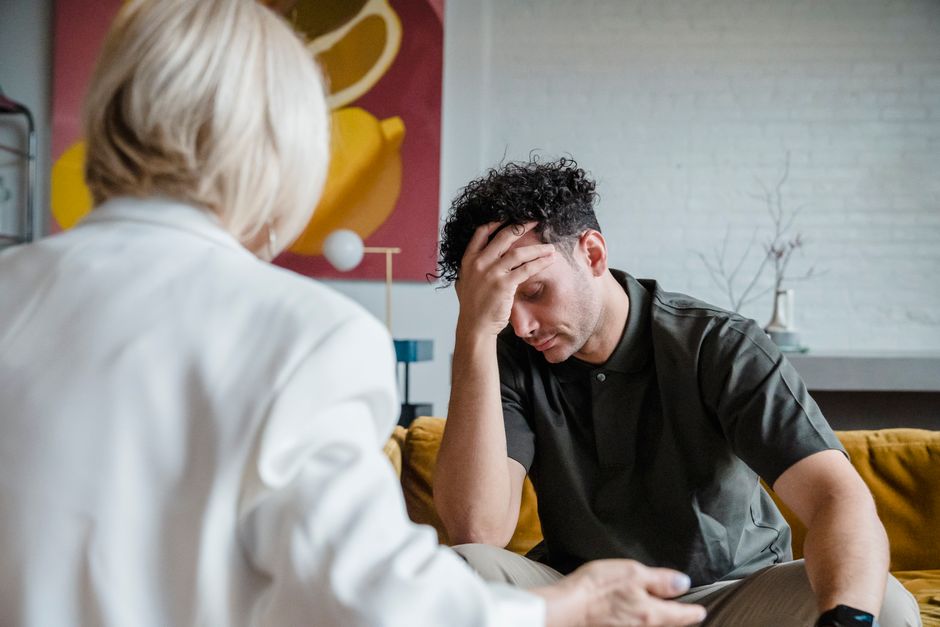 Can AI Replace Psychologists? 3 AI Anxiety Coping Tips Can AI Replace Psychologists? 3 AI Anxiety Coping Tips