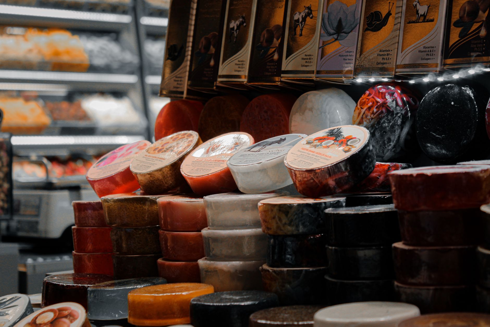 Маркетплейси та продукти з віковими обмеженнями: перевірка віку без порушення конфіденційності