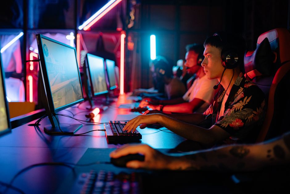 Steam Game Statistics 2025 - Player Counts, Revenue, and Trends Steam Game Statistics 2025: Player Counts, Revenue, and Trends