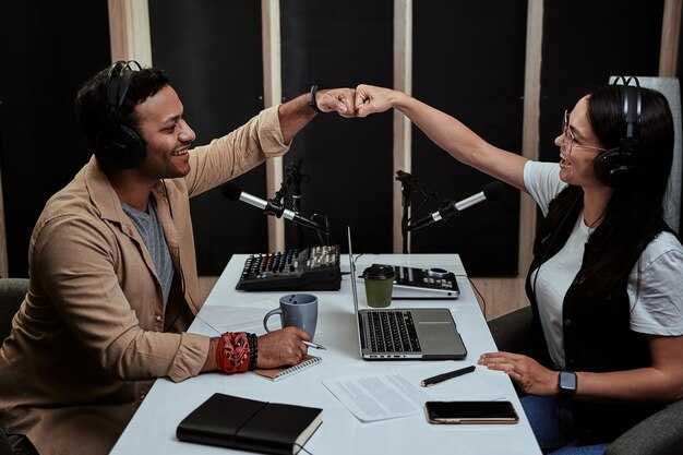 Post formats, cadence, and hooks that drive meaningful conversations