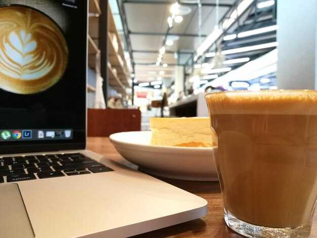 What channel mix optimizes revenue growth: in-store, mobile ordering, and partnerships?