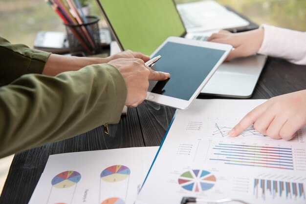 Analyzing Quantitative Data: Descriptive Statistics, Inferential Tests, and Visualization