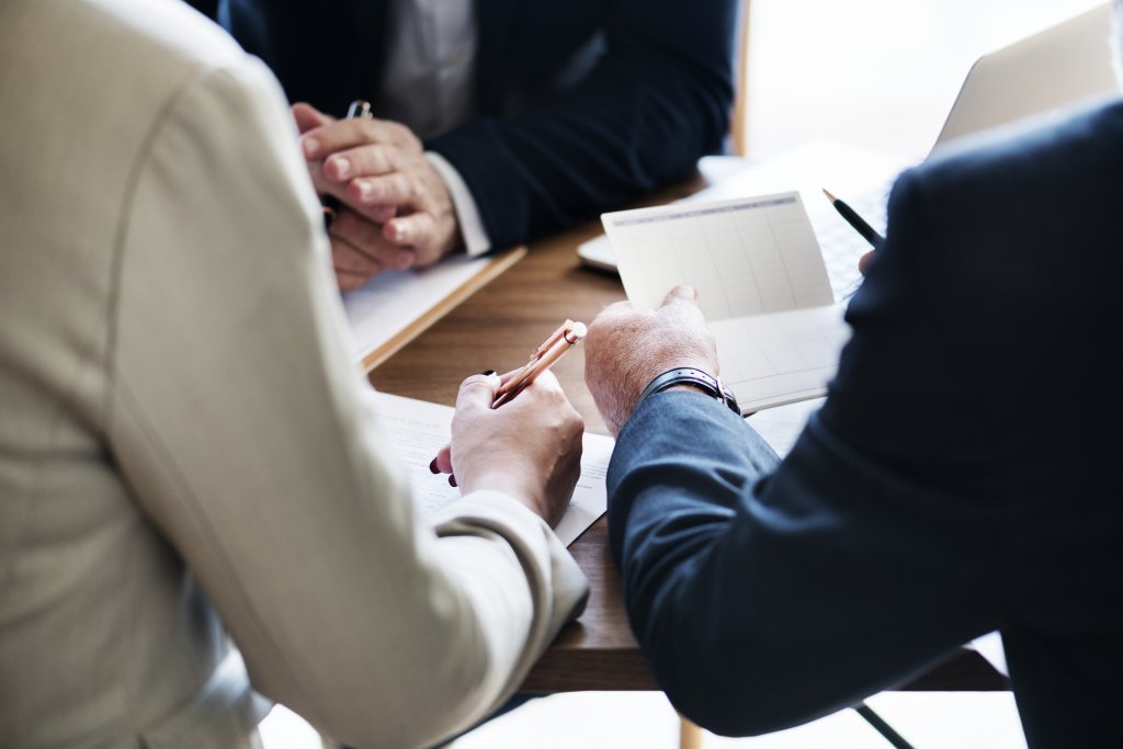 The Long-Term Value of Specialized Legal Advisory in Business Strategy
