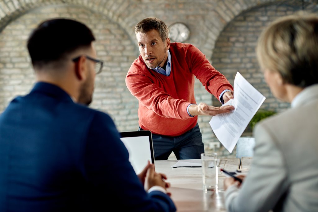 A Guide to Handling Employee Grievances with Legal Confidence