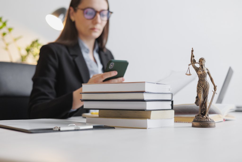 Why Employment Law Services Are a Smart Investment for Growing Businesses